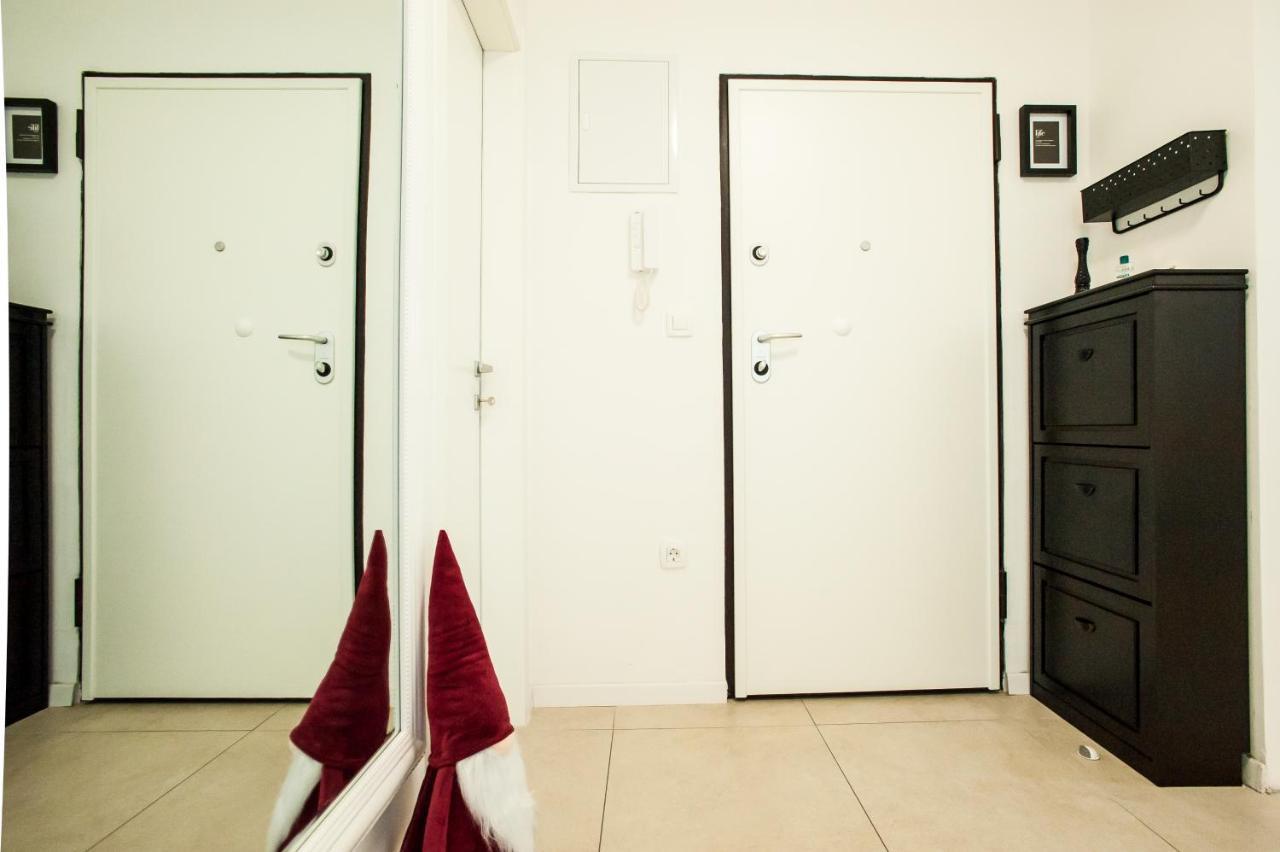 Apartment Little Violet - Balcony & Free Parking Zadar Exteriör bild